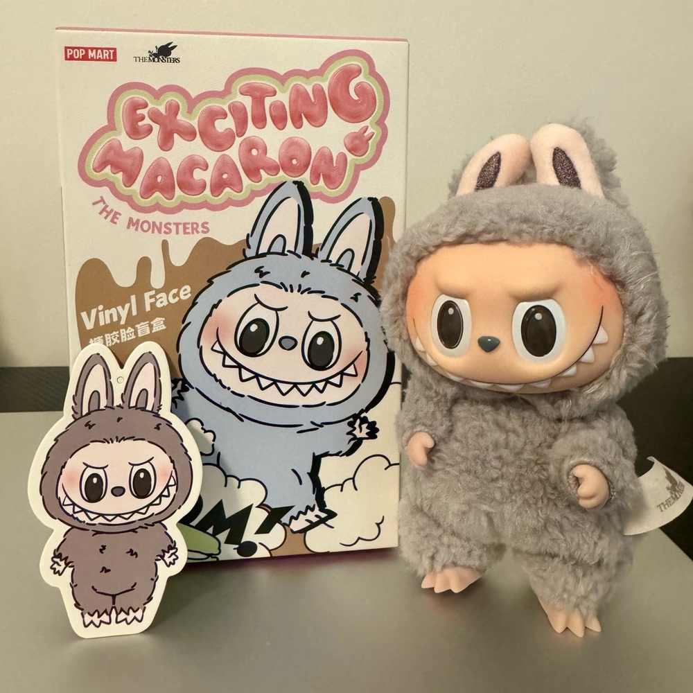 Restock- VIRAL Pop Mart  - Labubu Exciting Macaroon V1 - Sesame Bean